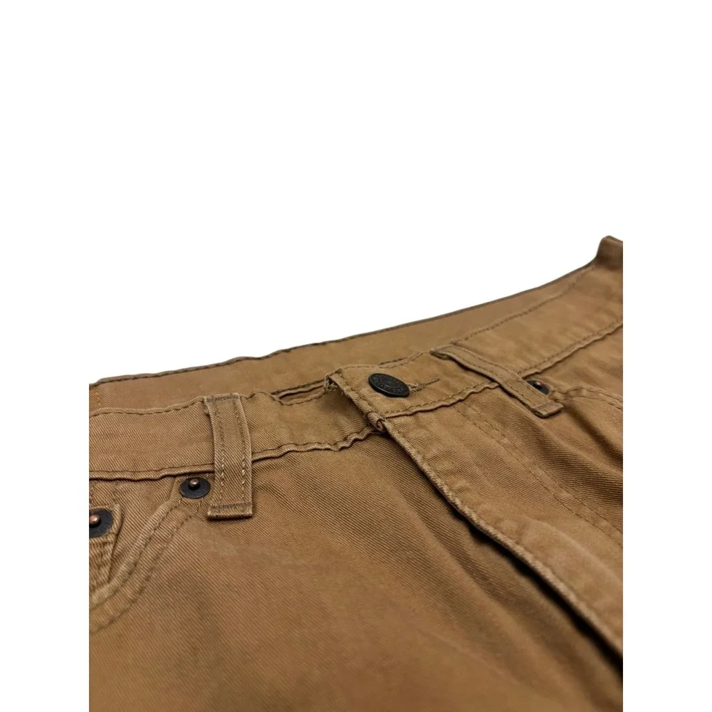 Levis classic versatile